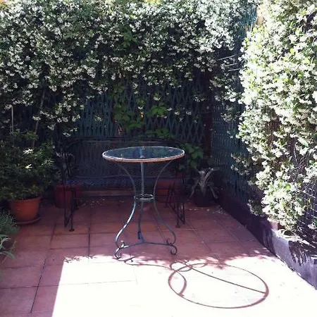 Brera Elegant شقة *